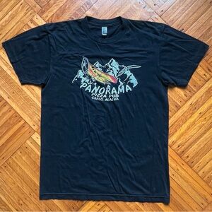Alaska Pizzeria 🏔️🍕 Panorama Pizza Pub T-Shirt
